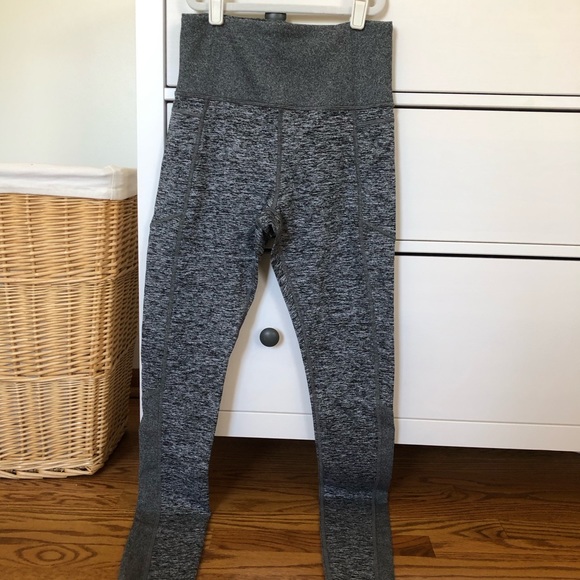 Athleta Exhale Heel Tight - Gray - Size S - Picture 4 of 4